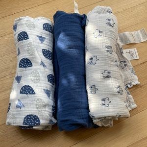 Aden & Anais swaddle blankets